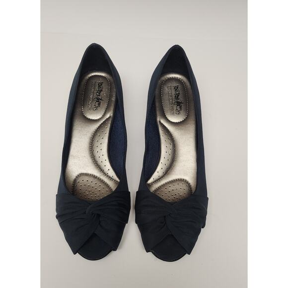 Coach and Four Abella Laura Navy Blue Peep Toe Kitten Heel Pumps Shoes SZ 8.5 - Picture 5 of 9